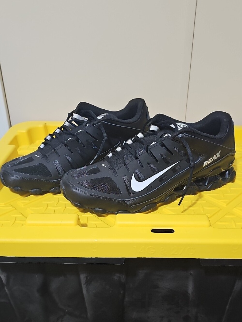 Nike Black and White Men's Reax Training Athletic Shoes - Picture 4 of 6